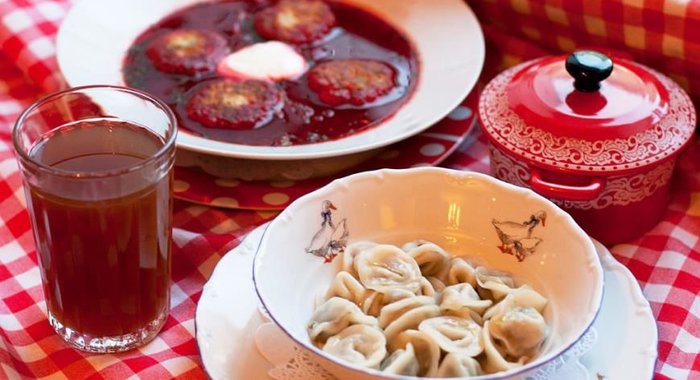 Маленькие пельмени с грибами и луком