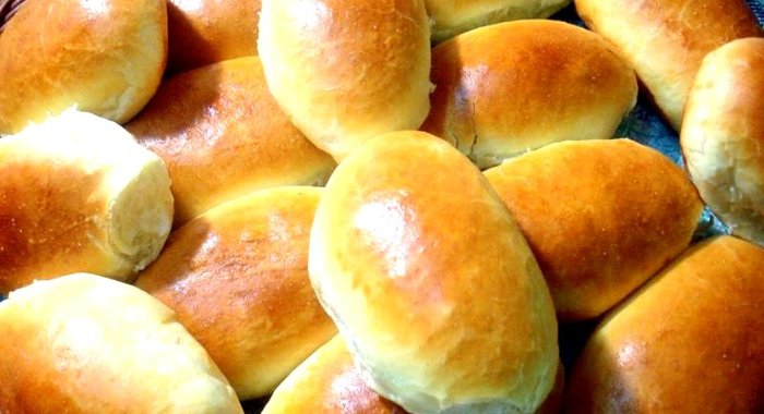 Дрожжевые пирожки с капустой и яйцом