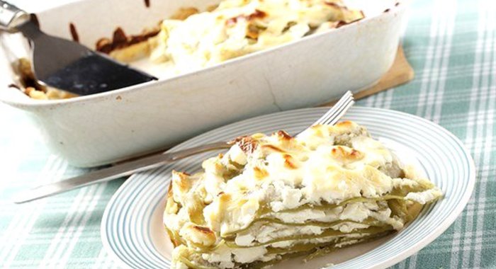 Запеканка из пасты с тремя сырами