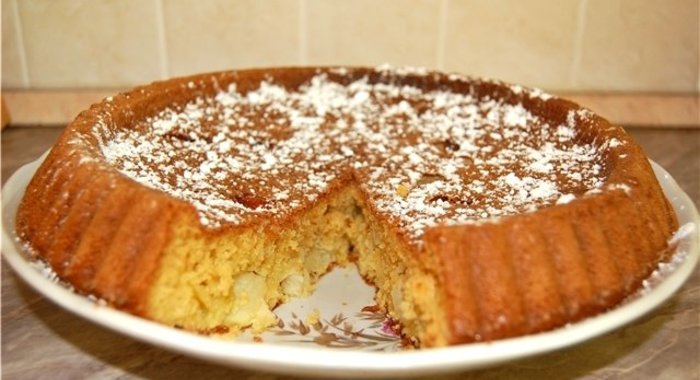 Манник с яблоками