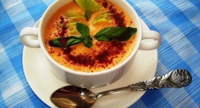 Морковный суп-пюре с сельдереем