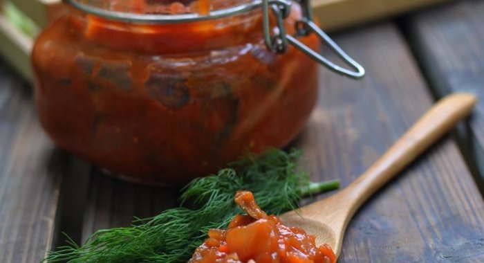 Печеные овощи в томатном соусе