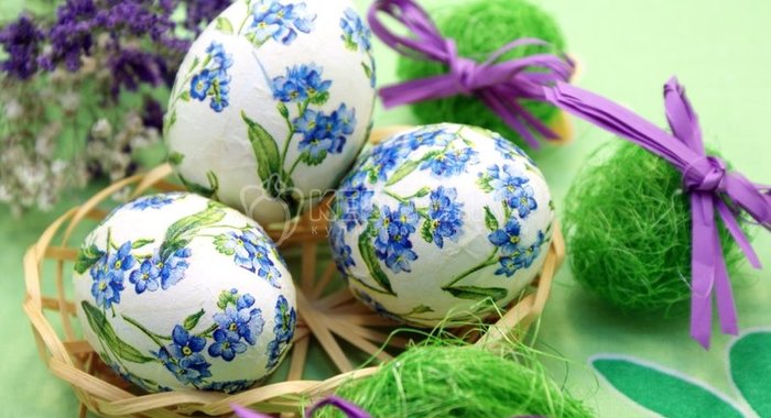 Пасхальные яйца «Цветочный декупаж»