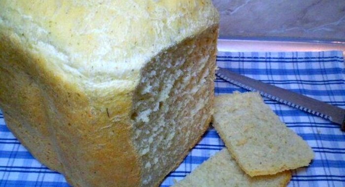 Хлеб с паприкой и укропом