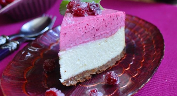Чизкейк с клюквенным муссом