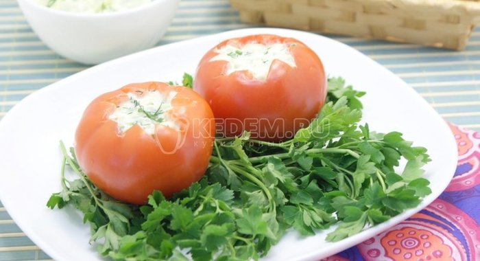 Бутерброды с печеночным паштетом и огурцом