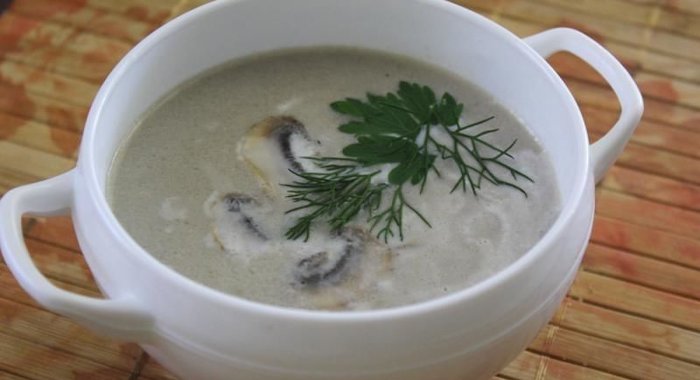 Куриный суп пюре со сливками грудками и шампиньонами