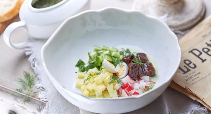 Окрошка с глазированными щечками