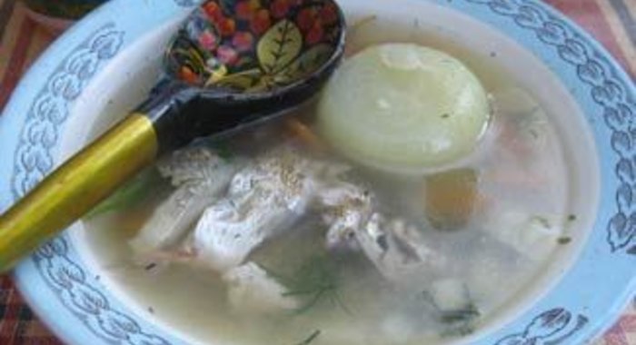 Суп-пюре из картофеля, помидоров и шпината