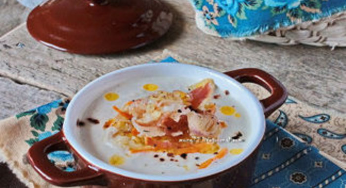 Суп-пюре из запеченного корня сельдерея