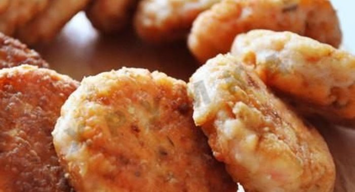 Котлеты из семги и крабовых палочек