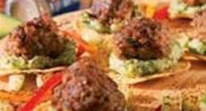 Канапе с мясными шариками