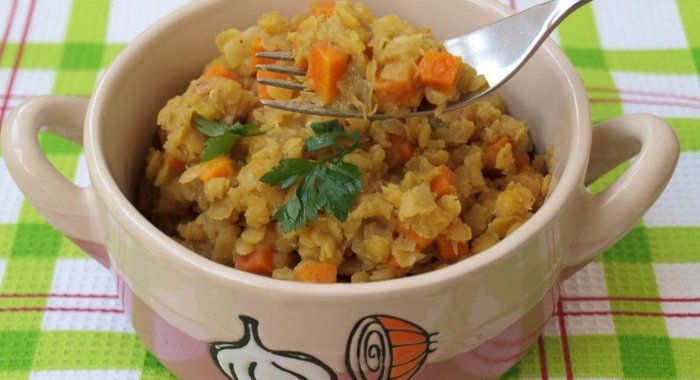 Каша из красной чечевицы с карри