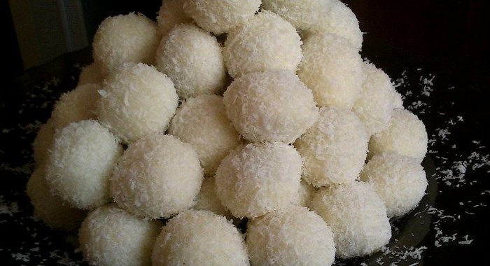 Кокосовые конфеты с изюмом