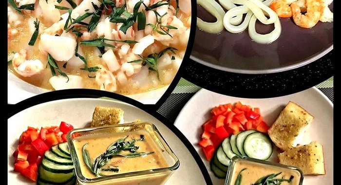 Морепродукты в сырно-сливочном соусе с чесночными гренками