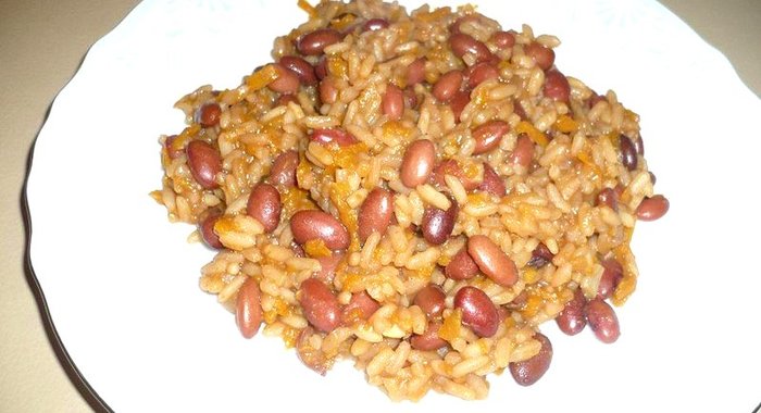 Постный плов с фасолью