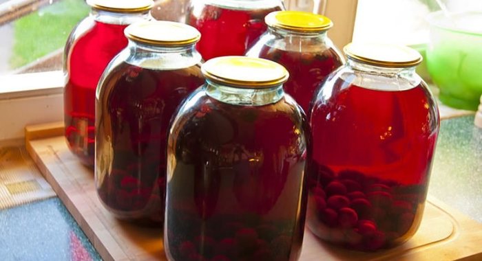 Вишневый компот