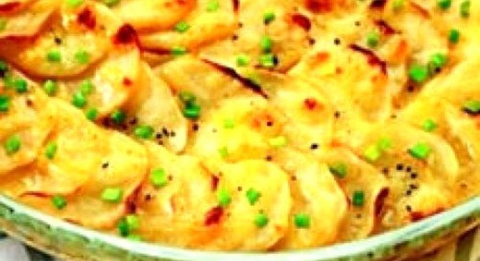 Картофельная запеканка с сельдью (Калалаатикко)