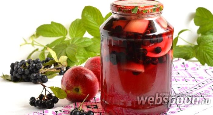 Компот из яблок и черноплодной рябины на зиму