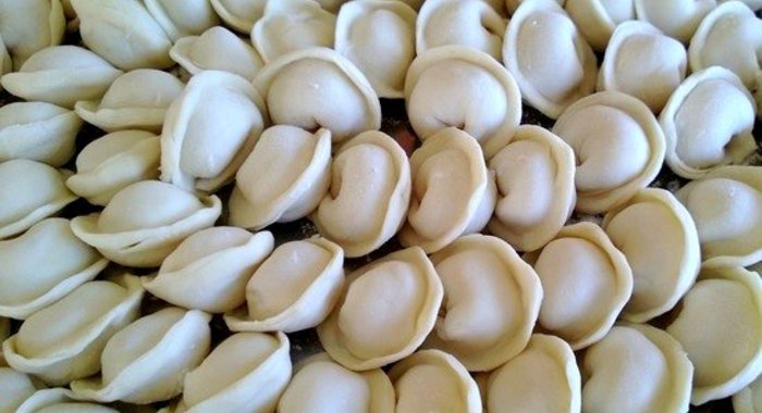 Пельмени из щуки с салом