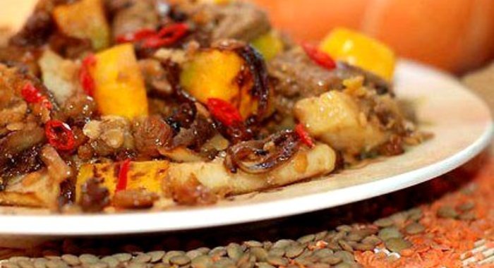 Тыквенное кисло-сладкое рагу с чечевицей