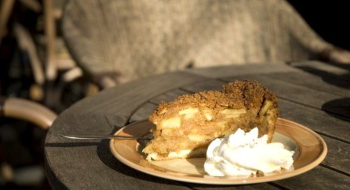 Шарлотка из черного хлеба по старинному рецепту