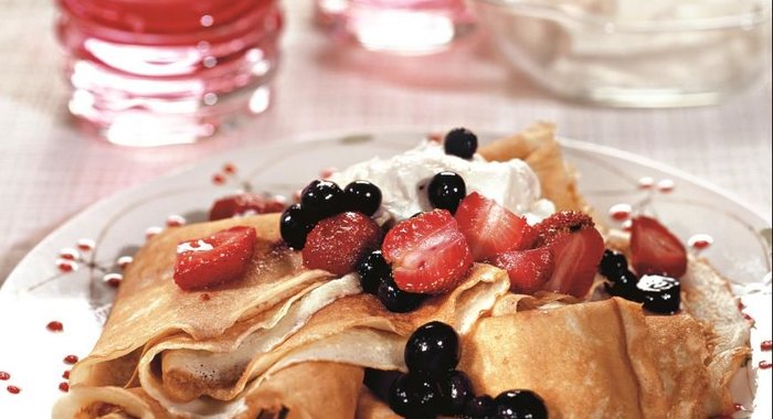 Блины с ягодами