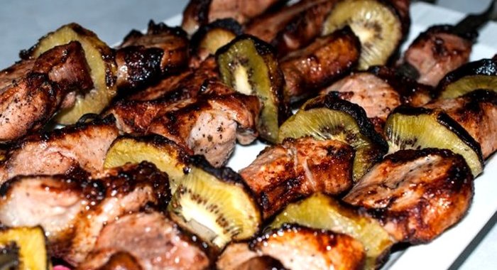 Шашлык из телятины с киви