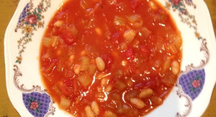 Летний овощной суп с фасолью