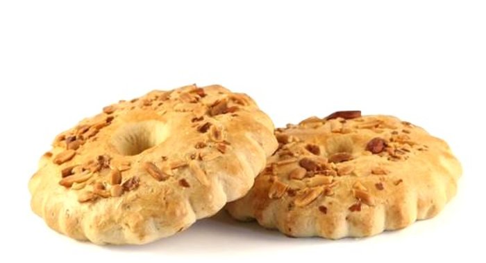 Пирожные песочные Кольца с миндалем