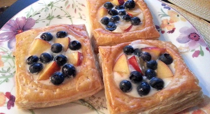 Слоеные фруктовые корзиночки