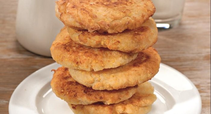 Мчади - лепешки из кукурузной крупы