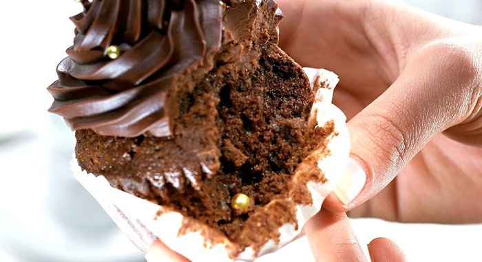 Шоколадный капкейк с кремом ганаш