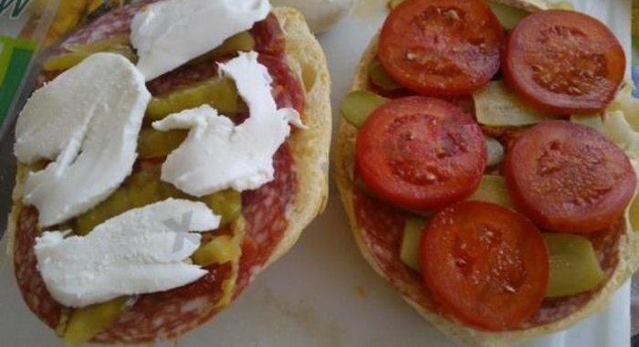 Бутерброд с моцареллой