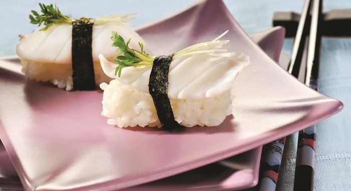 Нигири-суши с кальмаром