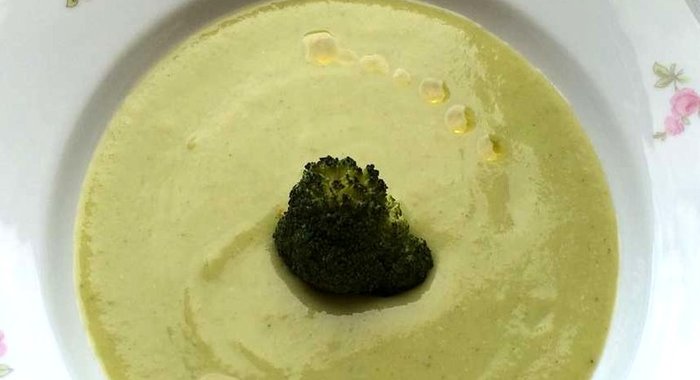 Суп-пюре из брокколи с плавленым сыром