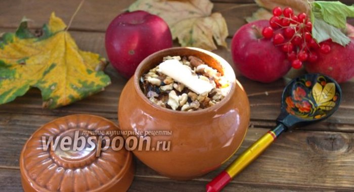 Пшённая каша с яблоком в горшочках