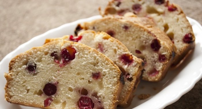Кекс с клюквой