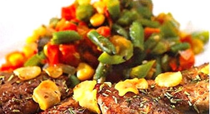 Окорок свиной тушеный