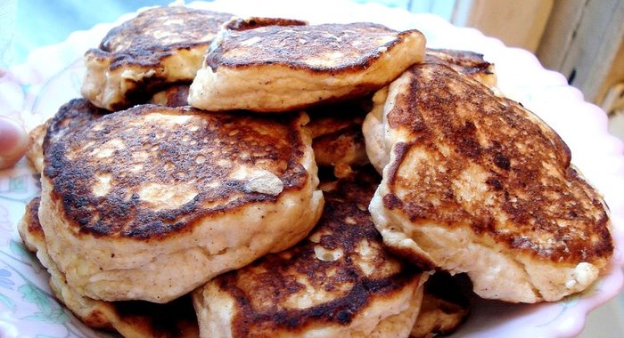 Яблочно-творожные оладьи