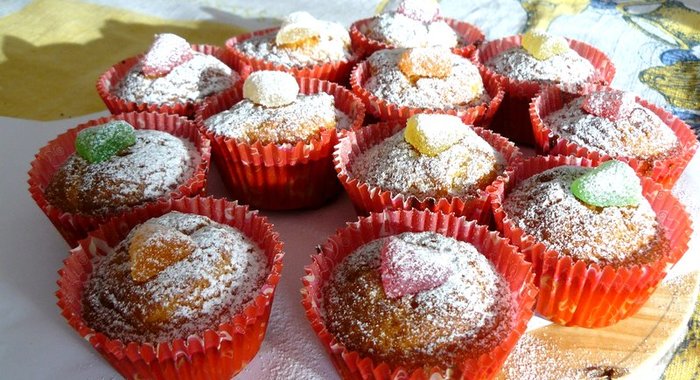 Манные маффины с мармеладом