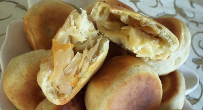 Пирожки из готового бездрожжевого теста