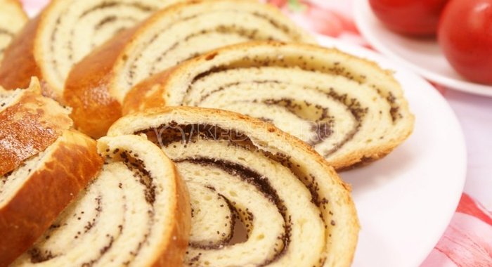 Маковый рулет