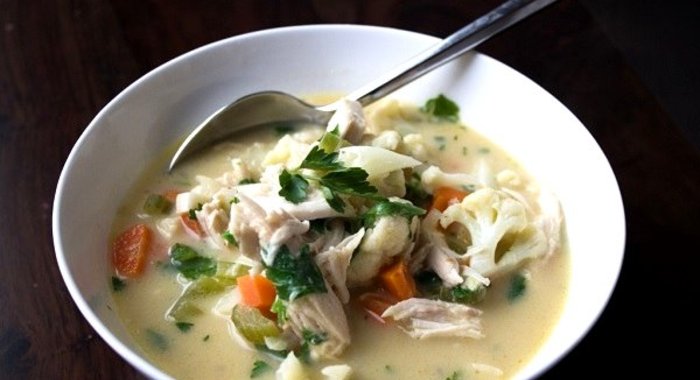 Суп из цветной капусты на мясном бульоне