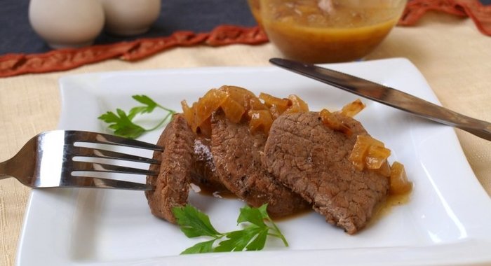 А-ля стейки из свинины с луковым соусом