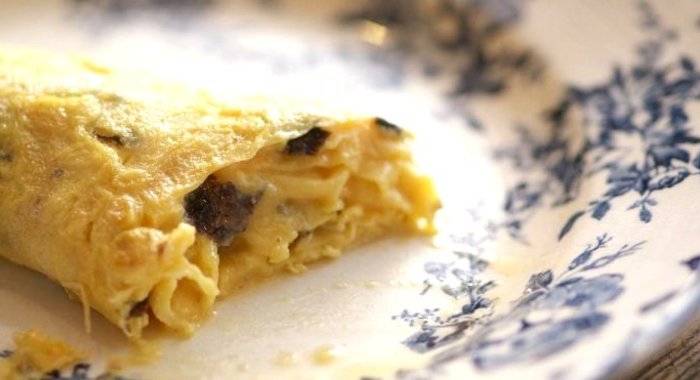 Омлет с черным трюфелем