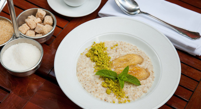 Каша овсяная с жареными бананами