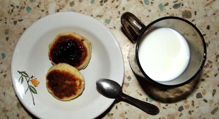 Мягкие сырники с вареньем