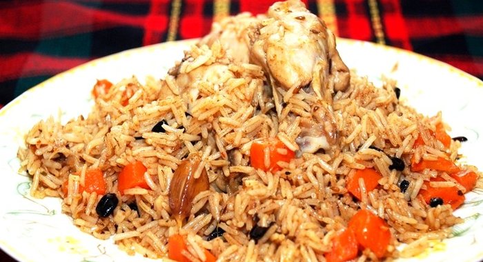 Диетический плов с курицей