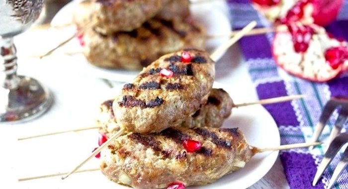 Пряные котлеты из свинины на гриле